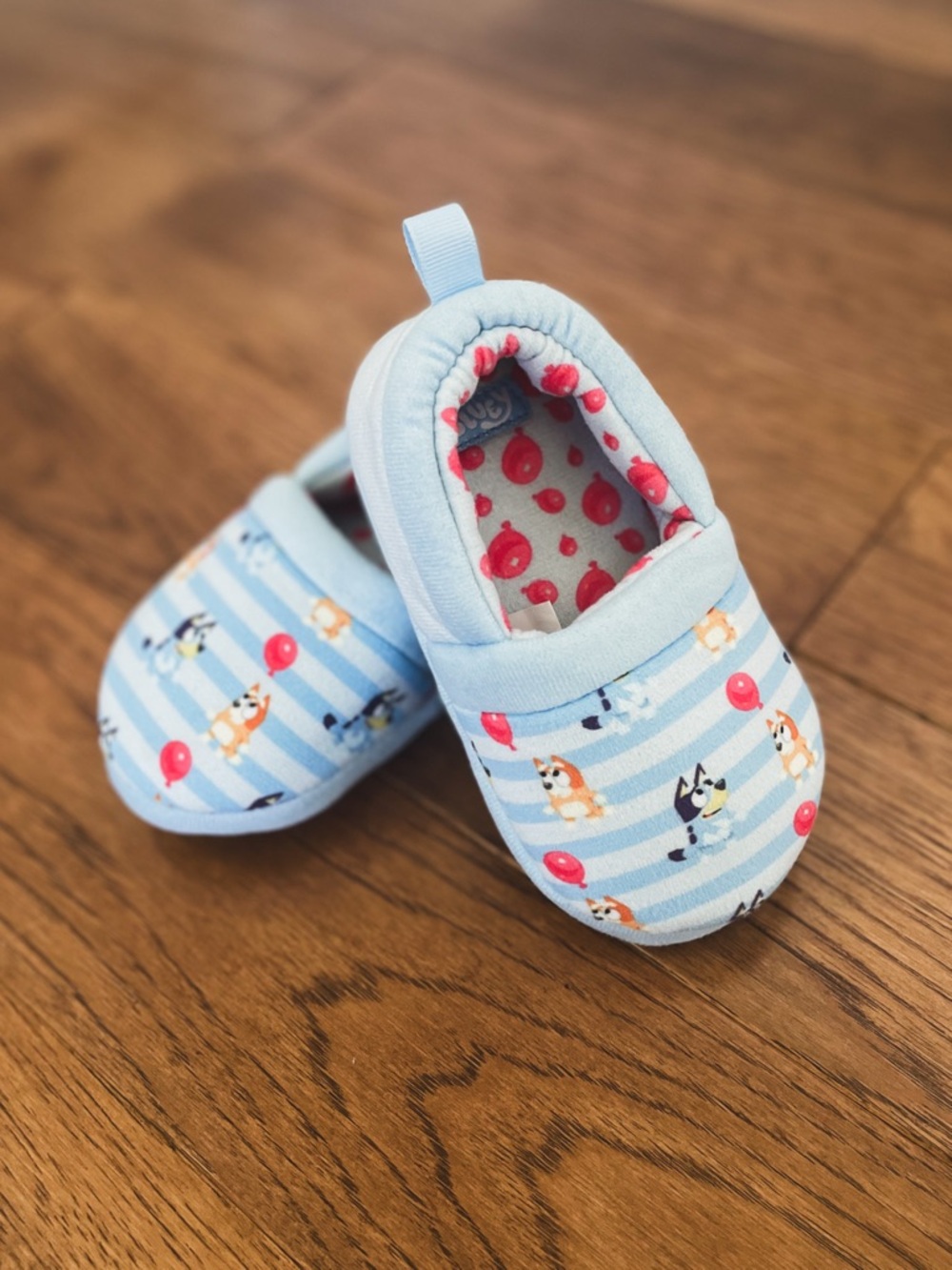 NWOT Bluey Slippers Toddler size 8